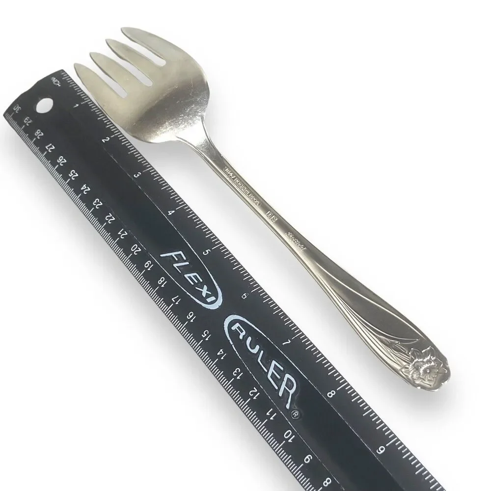 1847 Rogers Bros DAFFODIL International Silver Plate Serving Fork Replace 8 7/8